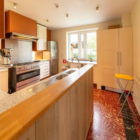 Holiday home Cottage In Ardennes With Jacuzzi, Cleaning Included Ferrieres